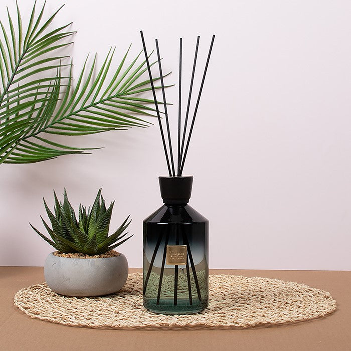 Maison Parfum Dubai Hotel Reed Diffuser 500ml - Oud Wood