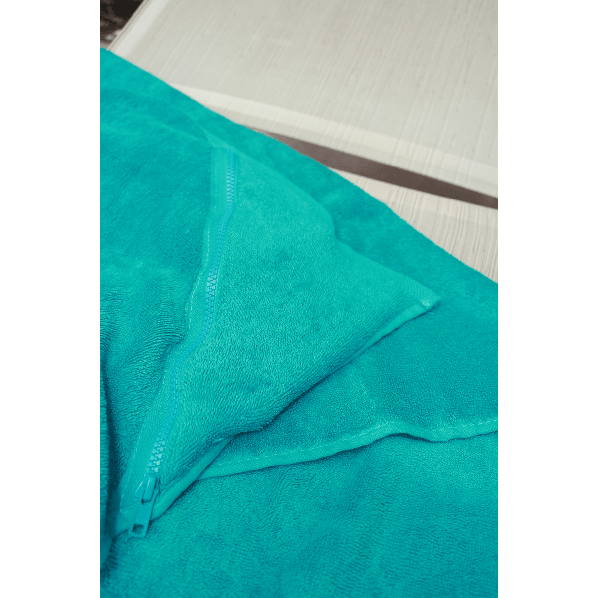 Travel Beech Towel With Hidden Pocket