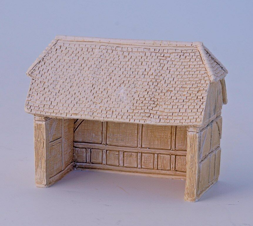 Lilliput Lane N Gauge Railway Farm Building - (Unpainted) Paint Your Own