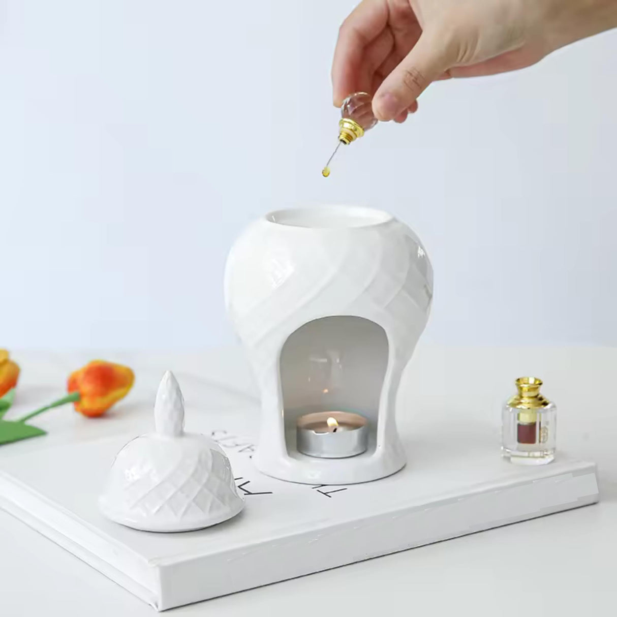 White Ceramic Ginger Jar Inspired WaxMelt/Oil Burner