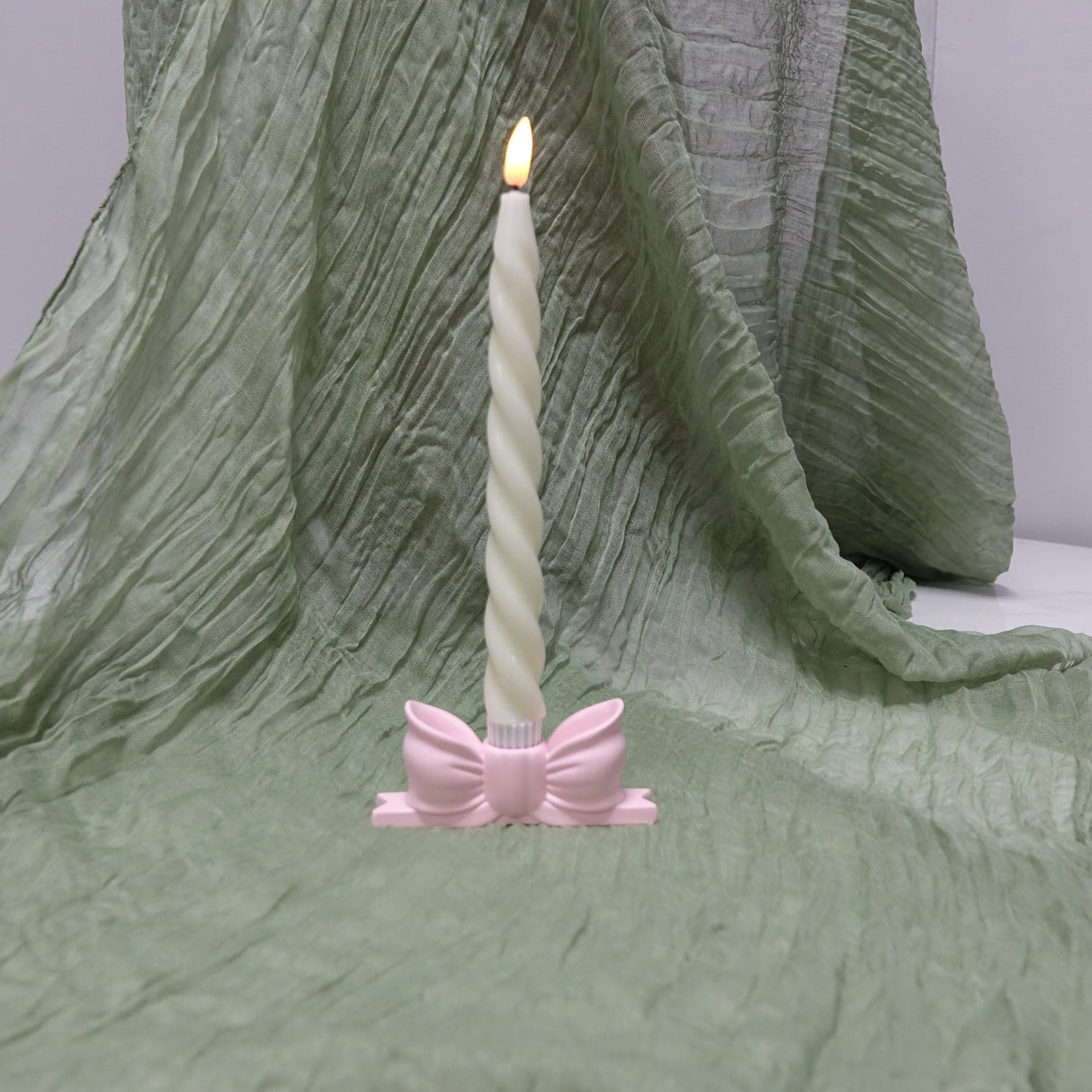 Bow Design Dinner Candle Holder - Pink