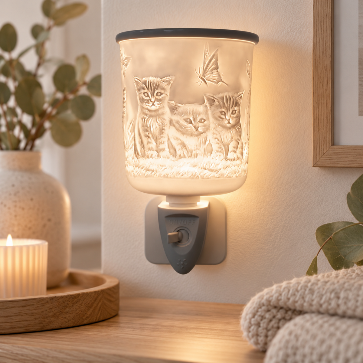 Cello Porcelain Plug In Electric Wax Melt Warmer - Kittens