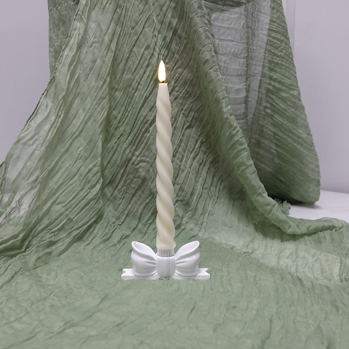Bow Design Dinner Candle Holder - White