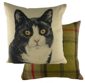 Evans Lichfield Waggydogz Cushion Cover: Black & White Cat 17x17"